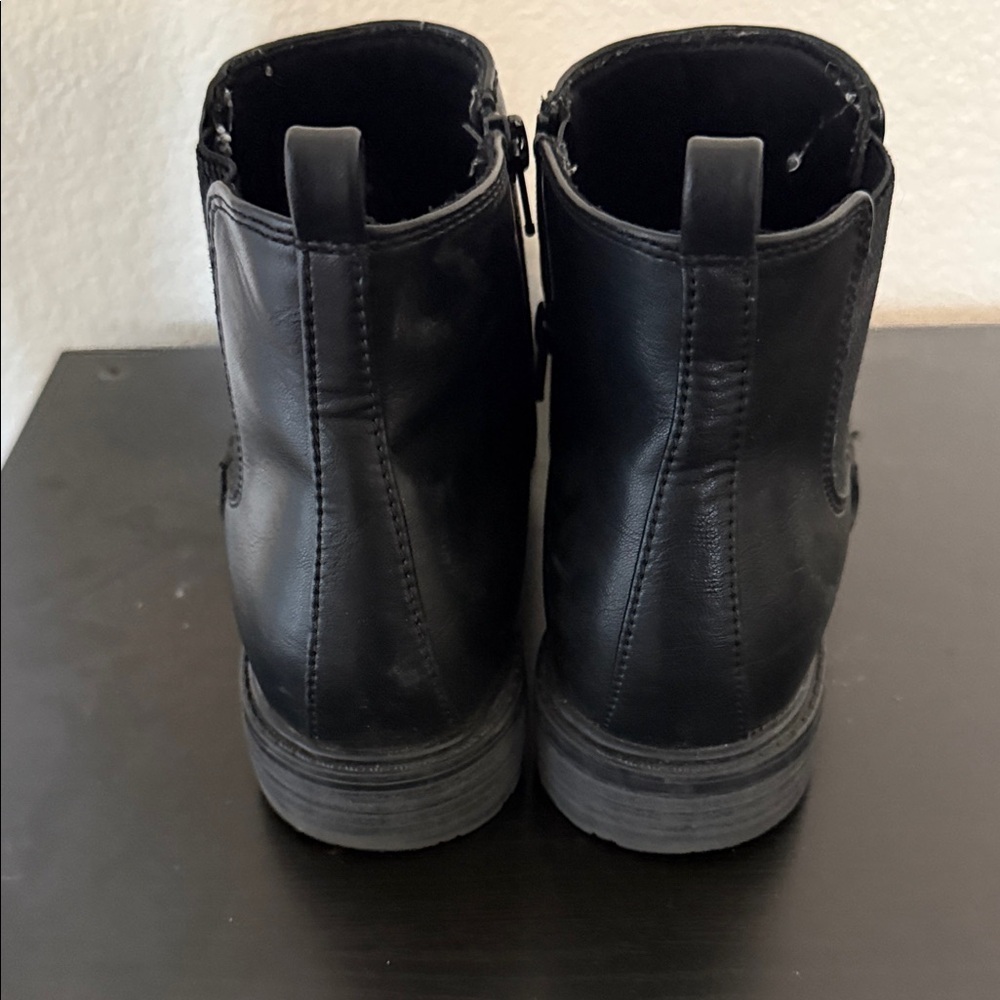 Sonoma Classic Black Ankle Booties - Picture 3 of 7